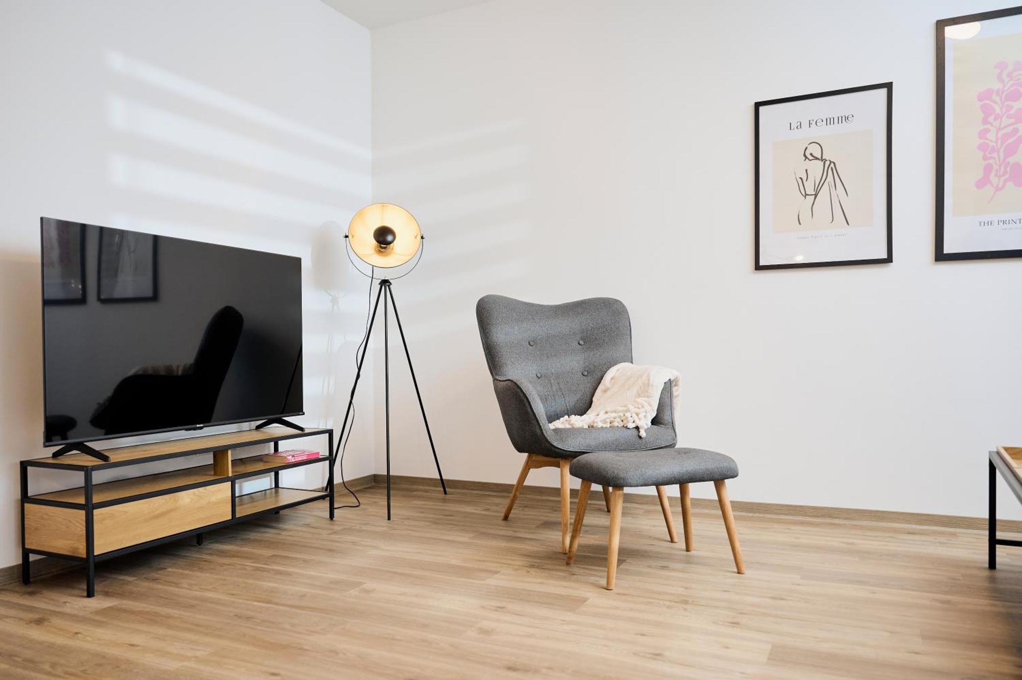 Moderne Mit Highspeed-wlan Und Gratis-tiefgarage Ihr Perfekter Rueckzugsort Nahe Dem Zentrum Und Der Therme I Barrierearm *